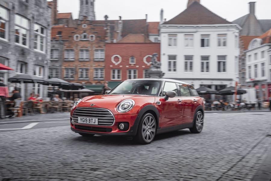  Mini Cooper Clubman (F54) 2019 года  (UK) (фото 19 из 29)